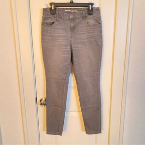 Old Navy mid-rise gray rockstar jeans, size 14.